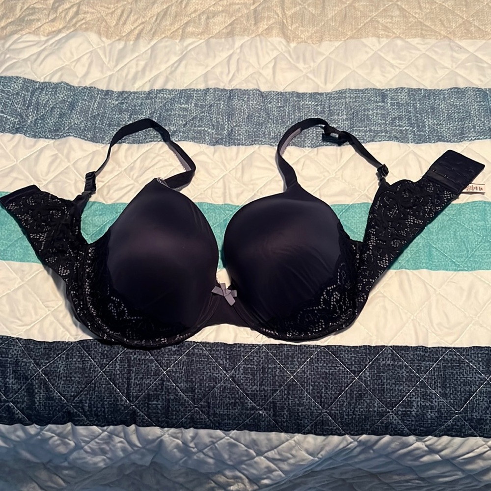 Two Body by Victoria Full Coverage Bras 40DD Navy Blue & Black Lace